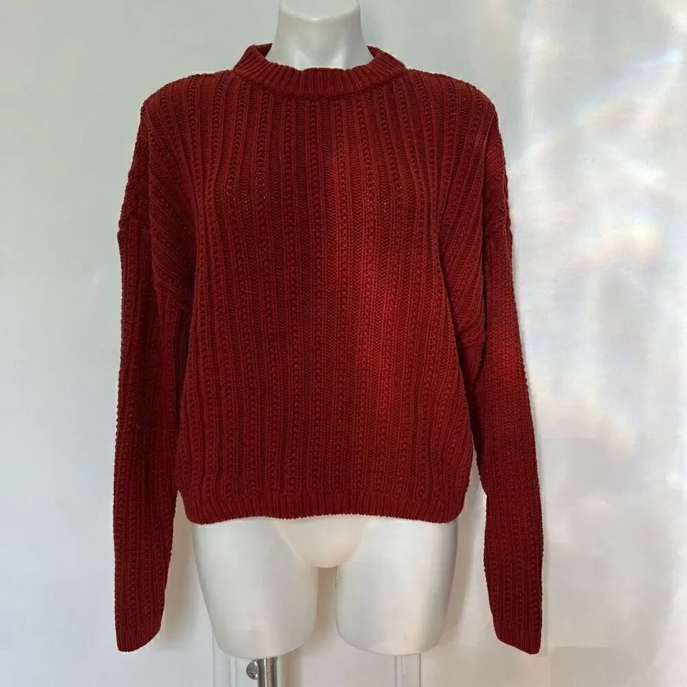 Universal Thread Knit crewneck sweater